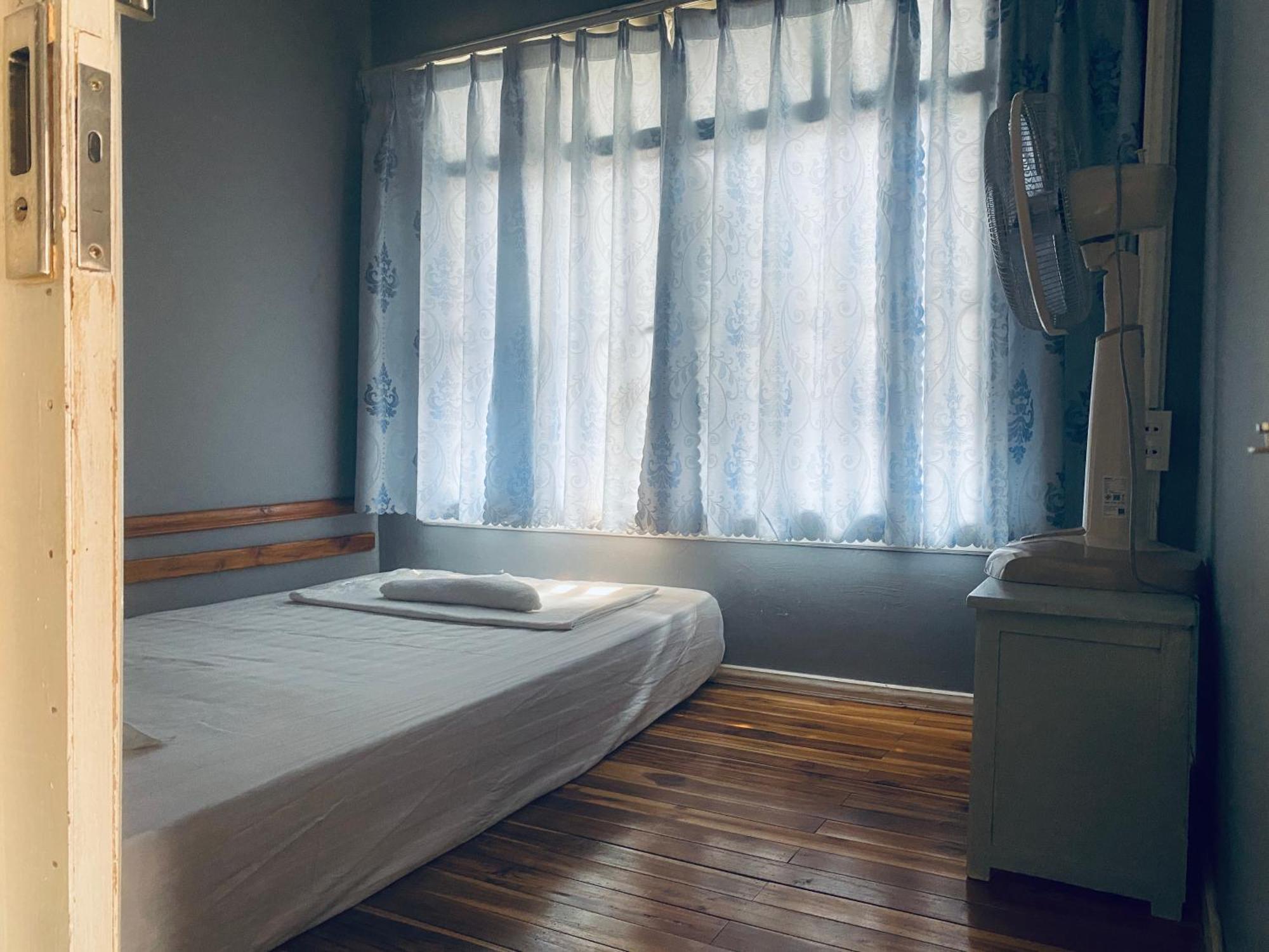 Khonesavane Hostel Луанґпхабанґ Екстер'єр фото