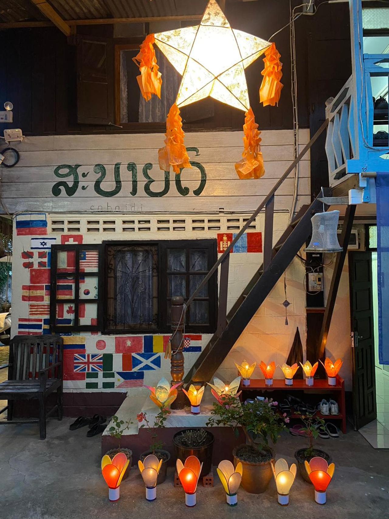 Khonesavane Hostel Луанґпхабанґ Екстер'єр фото